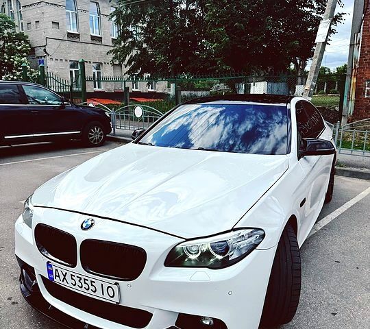 Белый БМВ 5 Серия, объемом двигателя 3 л и пробегом 200 тыс. км за 23000 $, фото 1 на Automoto.ua