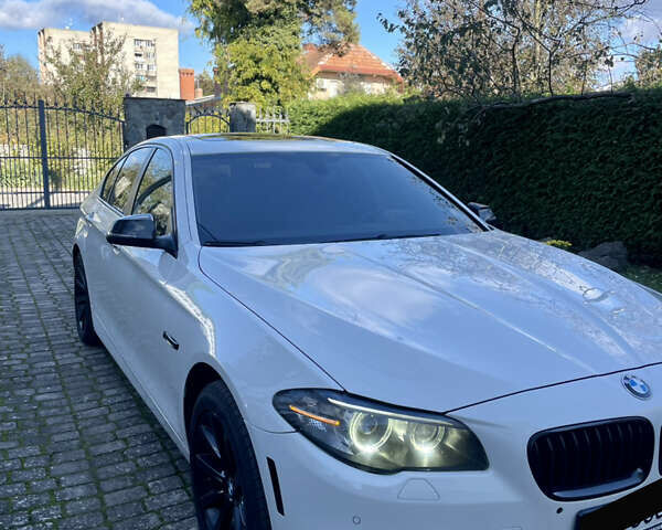 Білий БМВ 5 Серія, об'ємом двигуна 2.99 л та пробігом 302 тис. км за 21000 $, фото 1 на Automoto.ua