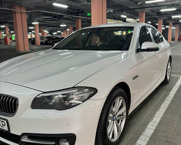 Білий БМВ 5 Серія, об'ємом двигуна 2 л та пробігом 295 тис. км за 17500 $, фото 1 на Automoto.ua