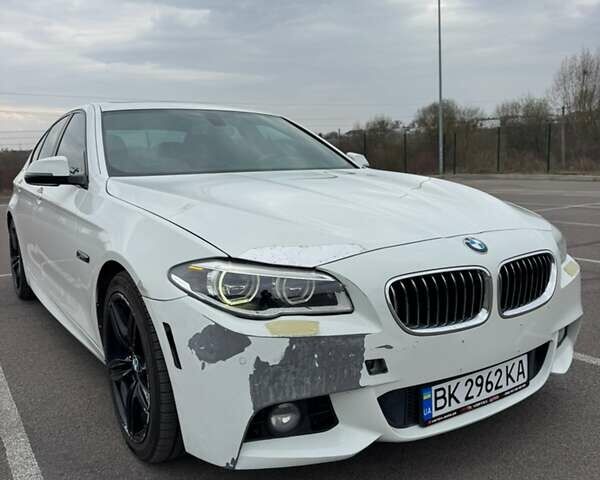 Белый БМВ 5 Серия, объемом двигателя 2.98 л и пробегом 159 тыс. км за 15800 $, фото 1 на Automoto.ua