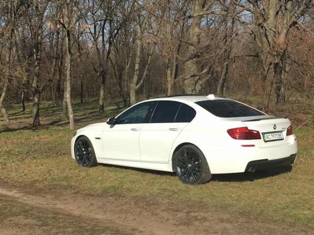 Белый БМВ 5 Серия, объемом двигателя 3 л и пробегом 180 тыс. км за 19600 $, фото 1 на Automoto.ua