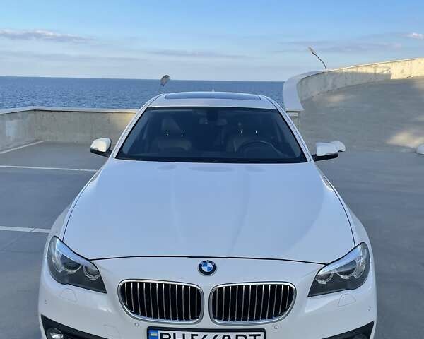 Білий БМВ 5 Серія, об'ємом двигуна 2 л та пробігом 125 тис. км за 18000 $, фото 1 на Automoto.ua