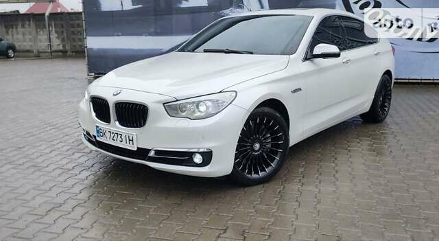 Белый БМВ 5 Серия, объемом двигателя 2.98 л и пробегом 121 тыс. км за 18500 $, фото 1 на Automoto.ua