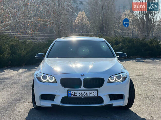 Белый БМВ 5 Серия, объемом двигателя 2 л и пробегом 163 тыс. км за 17600 $, фото 1 на Automoto.ua