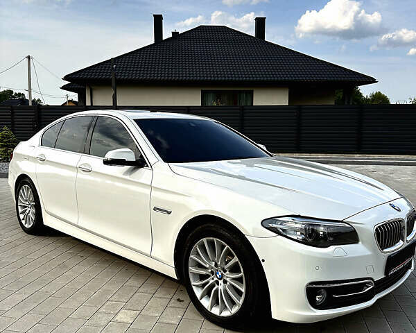 Білий БМВ 5 Серія, об'ємом двигуна 2 л та пробігом 150 тис. км за 15999 $, фото 1 на Automoto.ua