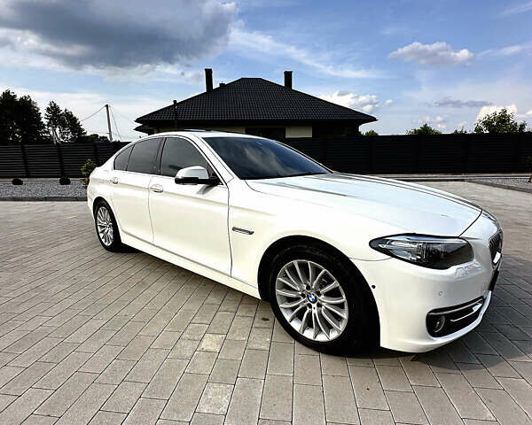 Білий БМВ 5 Серія, об'ємом двигуна 2 л та пробігом 149 тис. км за 16699 $, фото 1 на Automoto.ua