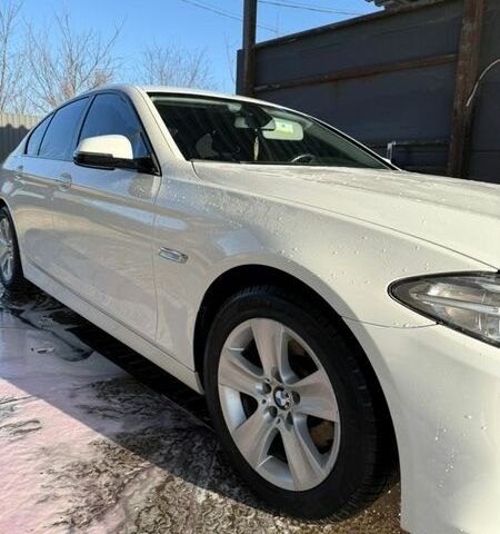 Белый БМВ 5 Серия, объемом двигателя 2 л и пробегом 175 тыс. км за 16500 $, фото 1 на Automoto.ua