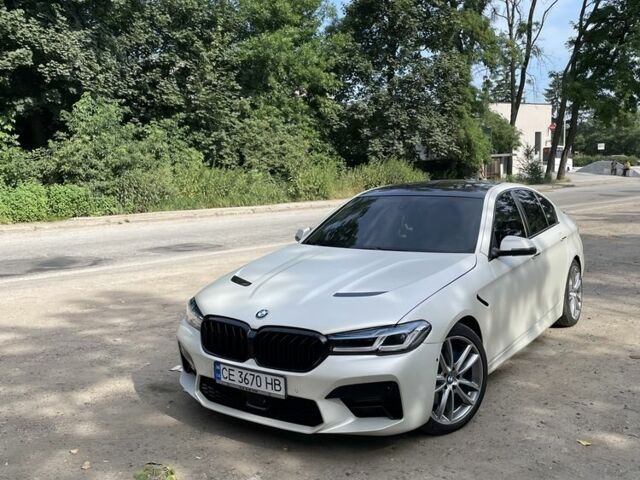 Белый БМВ 5 Серия, объемом двигателя 3 л и пробегом 120 тыс. км за 16500 $, фото 1 на Automoto.ua