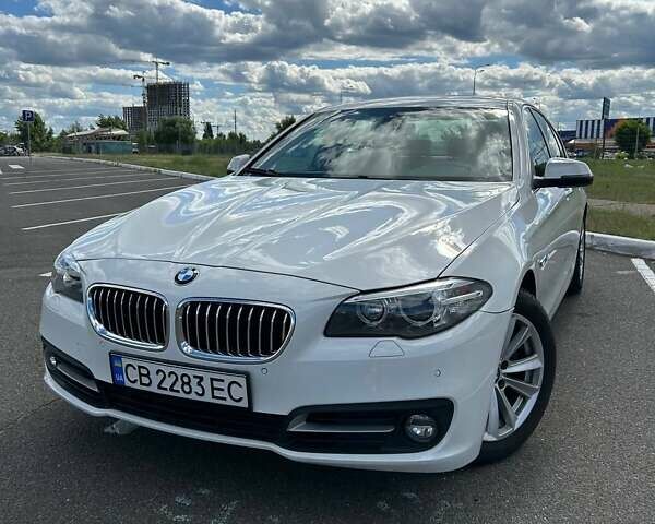 Белый БМВ 5 Серия, объемом двигателя 2 л и пробегом 129 тыс. км за 15900 $, фото 1 на Automoto.ua