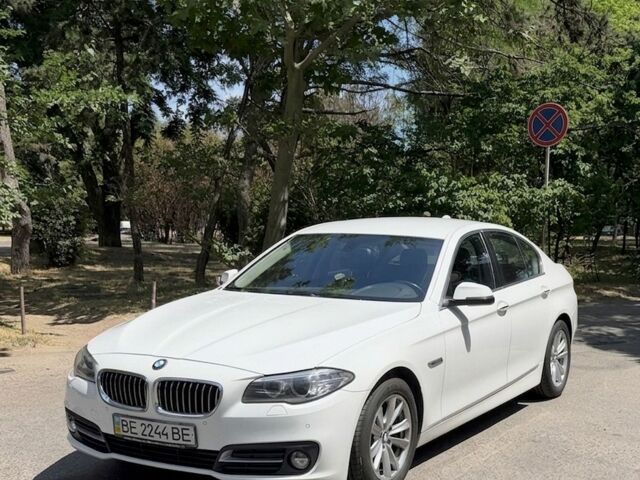 Белый БМВ 5 Серия, объемом двигателя 2 л и пробегом 66 тыс. км за 23000 $, фото 1 на Automoto.ua