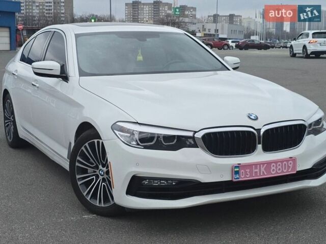 Белый БМВ 5 Серия, объемом двигателя 2 л и пробегом 221 тыс. км за 20499 $, фото 1 на Automoto.ua