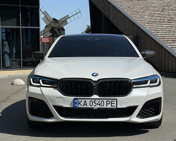 БМВ 5 Серия 2017 в Киеве на Automoto.ua Белый БМВ 5 Серия, объемом двигателя 3 л и пробегом 163 тыс. км за 33777 $, фото 1 на Automoto.ua