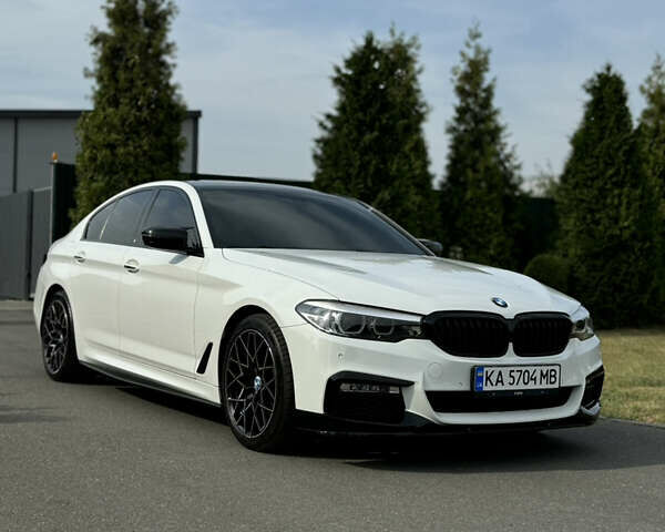 Белый БМВ 5 Серия, объемом двигателя 2 л и пробегом 93 тыс. км за 27500 $, фото 1 на Automoto.ua