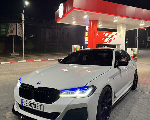 Белый БМВ 5 Серия, объемом двигателя 3 л и пробегом 180 тыс. км за 31900 $, фото 1 на Automoto.ua