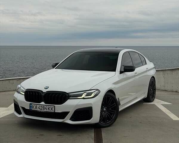 Білий БМВ 5 Серія, об'ємом двигуна 3 л та пробігом 130 тис. км за 30700 $, фото 1 на Automoto.ua