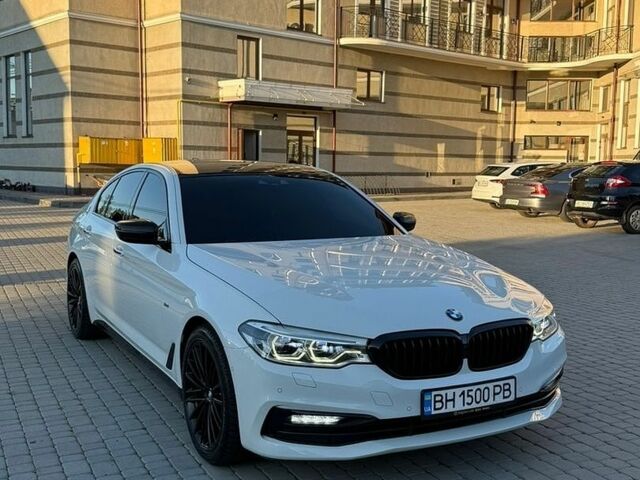 Белый БМВ 5 Серия, объемом двигателя 2.99 л и пробегом 157 тыс. км за 28200 $, фото 1 на Automoto.ua