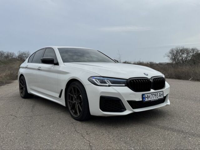 Білий БМВ 5 Серія, об'ємом двигуна 3 л та пробігом 127 тис. км за 31499 $, фото 1 на Automoto.ua