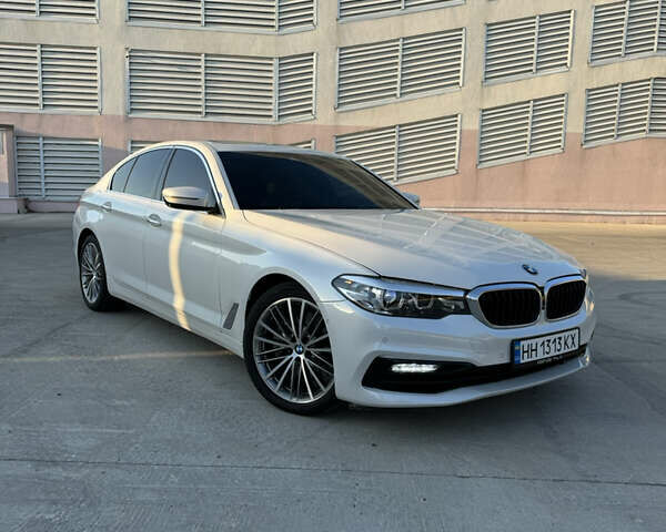 Белый БМВ 5 Серия, объемом двигателя 2 л и пробегом 135 тыс. км за 29999 $, фото 1 на Automoto.ua