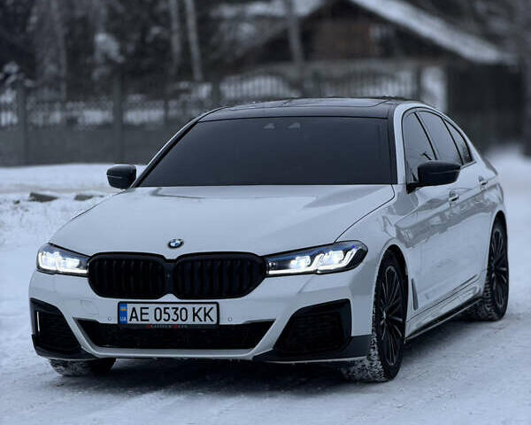 Белый БМВ 5 Серия, объемом двигателя 2 л и пробегом 175 тыс. км за 24999 $, фото 1 на Automoto.ua