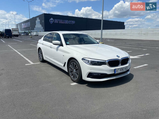 Белый БМВ 5 Серия, объемом двигателя 2 л и пробегом 216 тыс. км за 27500 $, фото 1 на Automoto.ua
