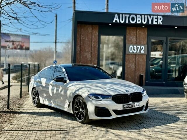 Белый БМВ 5 Серия, объемом двигателя 3 л и пробегом 103 тыс. км за 38000 $, фото 1 на Automoto.ua