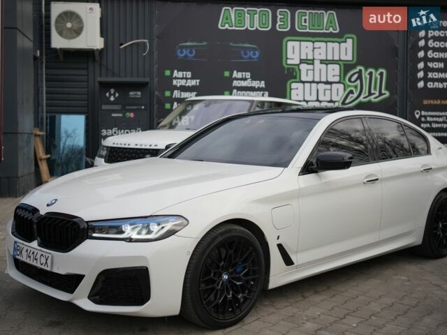 Белый БМВ 5 Серия, объемом двигателя 2 л и пробегом 180 тыс. км за 29999 $, фото 1 на Automoto.ua