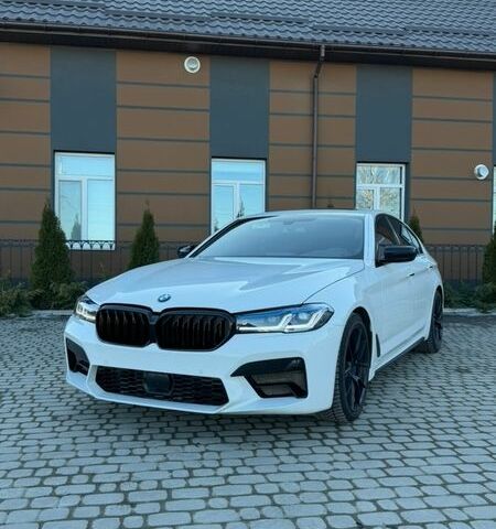Белый БМВ 5 Серия, объемом двигателя 3 л и пробегом 165 тыс. км за 29999 $, фото 1 на Automoto.ua