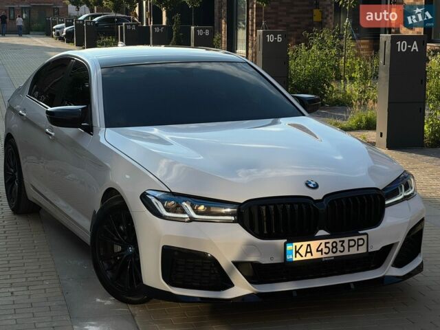Белый БМВ 5 Серия, объемом двигателя 3 л и пробегом 223 тыс. км за 31000 $, фото 1 на Automoto.ua