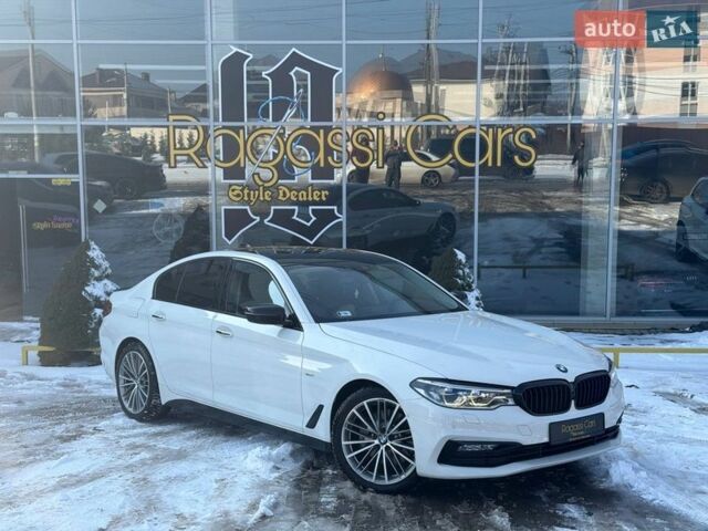 Белый БМВ 5 Серия, объемом двигателя 2.99 л и пробегом 155 тыс. км за 30900 $, фото 1 на Automoto.ua