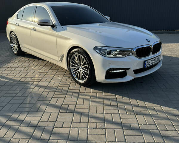 Білий БМВ 5 Серія, об'ємом двигуна 2.98 л та пробігом 97 тис. км за 35900 $, фото 1 на Automoto.ua