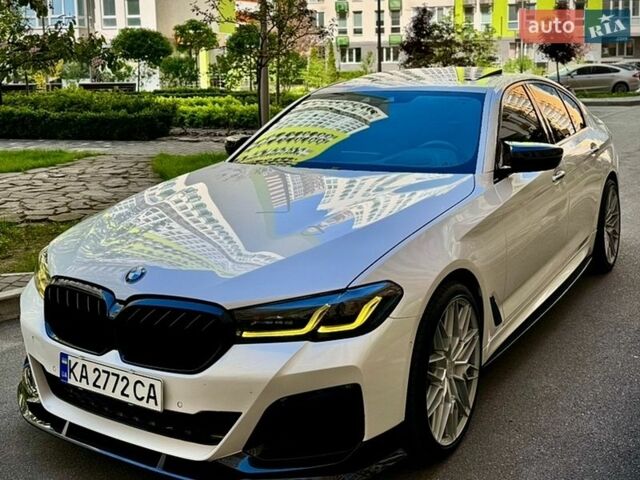 Белый БМВ 5 Серия, объемом двигателя 3 л и пробегом 80 тыс. км за 39800 $, фото 1 на Automoto.ua
