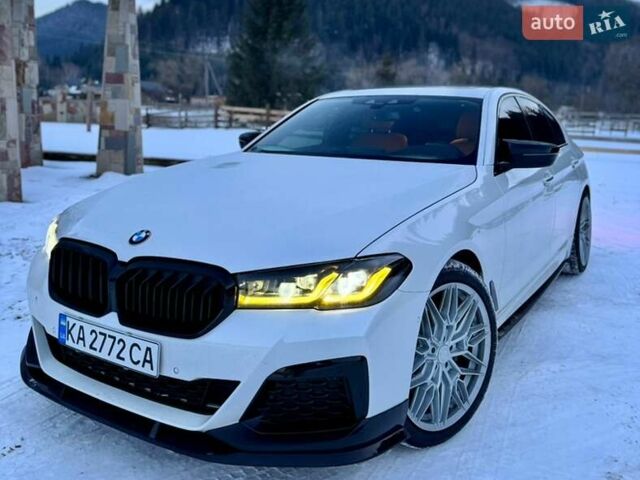 Белый БМВ 5 Серия, объемом двигателя 3 л и пробегом 73 тыс. км за 39500 $, фото 1 на Automoto.ua