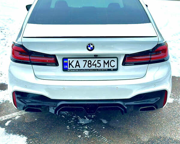 Белый БМВ 5 Серия, объемом двигателя 2 л и пробегом 150 тыс. км за 25700 $, фото 1 на Automoto.ua