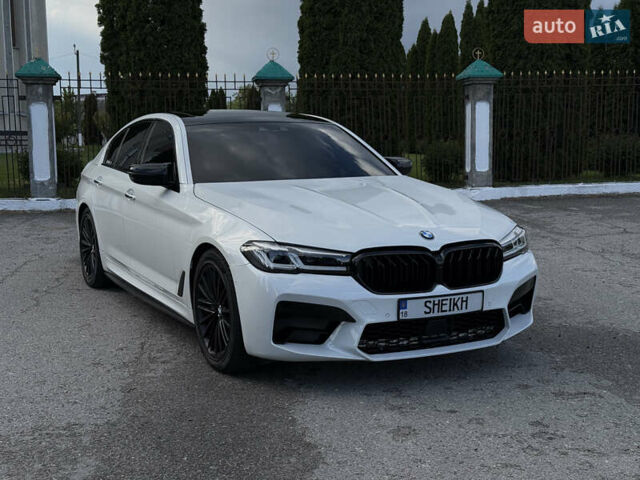 Белый БМВ 5 Серия, объемом двигателя 3 л и пробегом 155 тыс. км за 37100 $, фото 1 на Automoto.ua