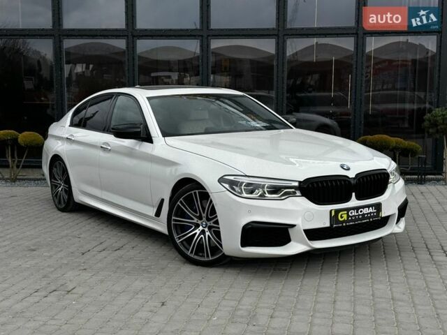 Белый БМВ 5 Серия, объемом двигателя 4.39 л и пробегом 112 тыс. км за 30000 $, фото 1 на Automoto.ua