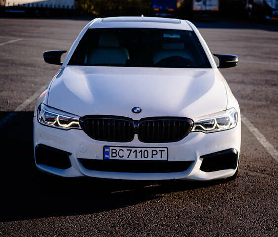 Белый БМВ 5 Серия, объемом двигателя 4.39 л и пробегом 103 тыс. км за 36000 $, фото 1 на Automoto.ua