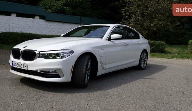 Білий БМВ 5 Серія, об'ємом двигуна 2 л та пробігом 165 тис. км за 27200 $, фото 1 на Automoto.ua
