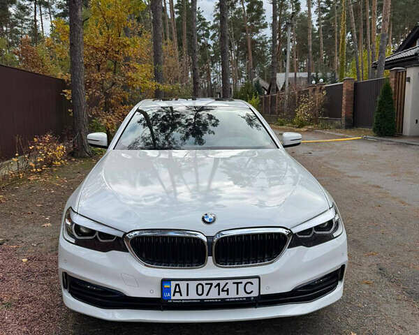 БМВ 5 Серия 2018 в Буче на Automoto.ua Белый БМВ 5 Серия, объемом двигателя 2.99 л и пробегом 108 тыс. км за 45000 $, фото 1 на Automoto.ua