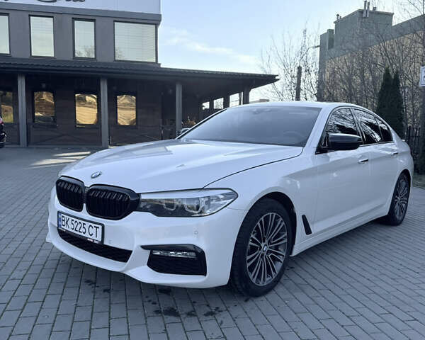 Белый БМВ 5 Серия, объемом двигателя 2 л и пробегом 175 тыс. км за 25900 $, фото 1 на Automoto.ua