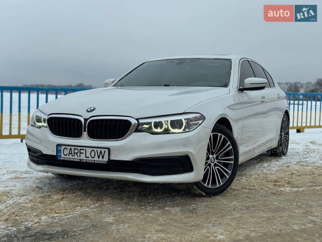Білий БМВ 5 Серія, об'ємом двигуна 2 л та пробігом 106 тис. км за 24900 $, фото 1 на Automoto.ua
