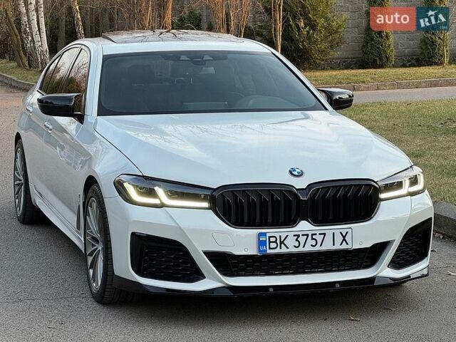 Белый БМВ 5 Серия, объемом двигателя 4.39 л и пробегом 165 тыс. км за 32900 $, фото 1 на Automoto.ua