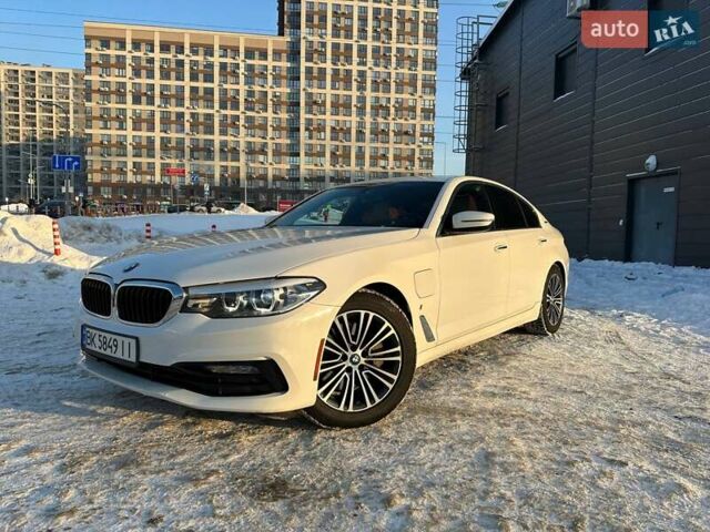 Білий БМВ 5 Серія, об'ємом двигуна 2 л та пробігом 134 тис. км за 22500 $, фото 1 на Automoto.ua