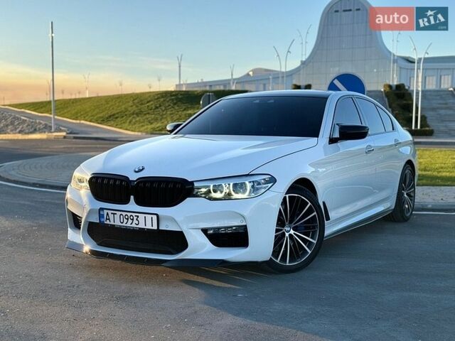 Белый БМВ 5 Серия, объемом двигателя 3 л и пробегом 134 тыс. км за 28888 $, фото 1 на Automoto.ua
