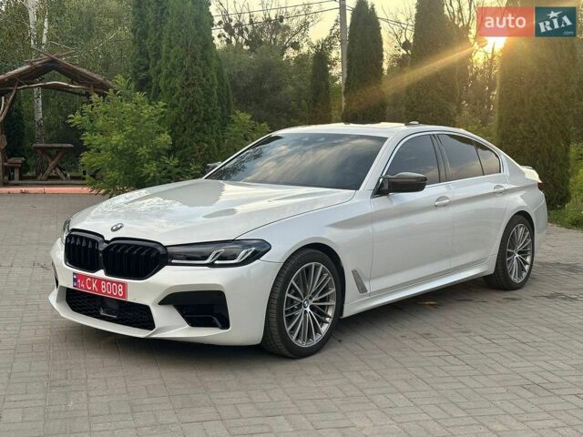 Белый БМВ 5 Серия, объемом двигателя 3 л и пробегом 210 тыс. км за 26500 $, фото 1 на Automoto.ua