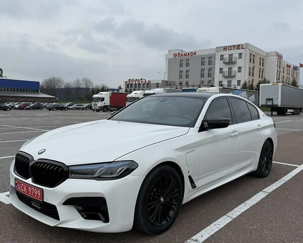 Белый БМВ 5 Серия, объемом двигателя 2 л и пробегом 183 тыс. км за 24700 $, фото 1 на Automoto.ua