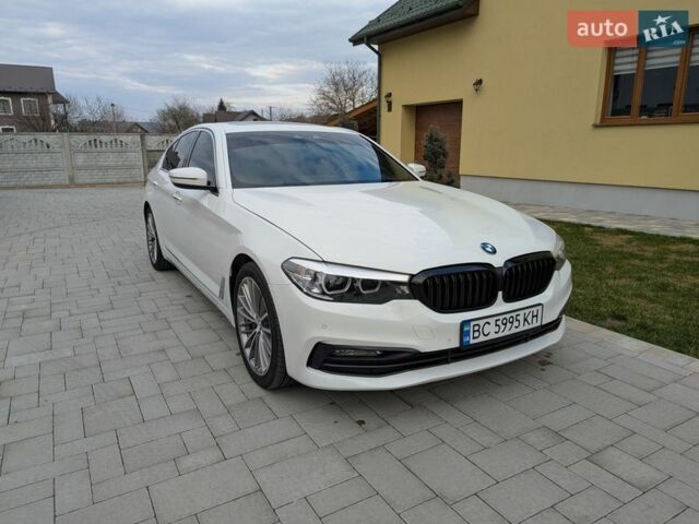 Белый БМВ 5 Серия, объемом двигателя 2 л и пробегом 126 тыс. км за 28000 $, фото 1 на Automoto.ua