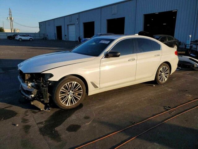 Білий БМВ 5 Серія, об'ємом двигуна 2 л та пробігом 80 тис. км за 6500 $, фото 1 на Automoto.ua