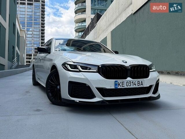 Белый БМВ 5 Серия, объемом двигателя 2 л и пробегом 115 тыс. км за 29299 $, фото 1 на Automoto.ua