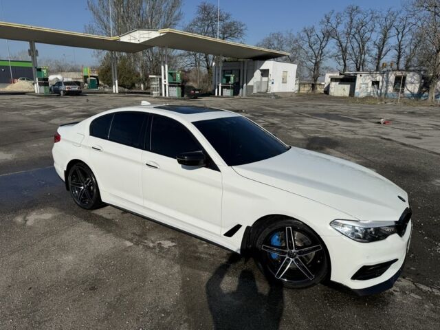 Білий БМВ 5 Серія, об'ємом двигуна 2 л та пробігом 130 тис. км за 26700 $, фото 1 на Automoto.ua