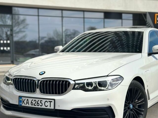 Белый БМВ 5 Серия, объемом двигателя 2 л и пробегом 90 тыс. км за 24000 $, фото 1 на Automoto.ua